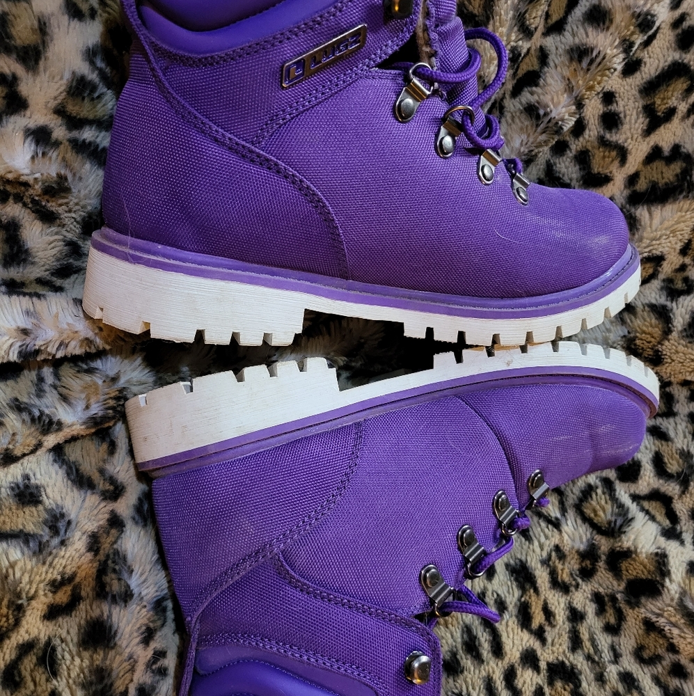 Womes sixe.6.5 purple lugz